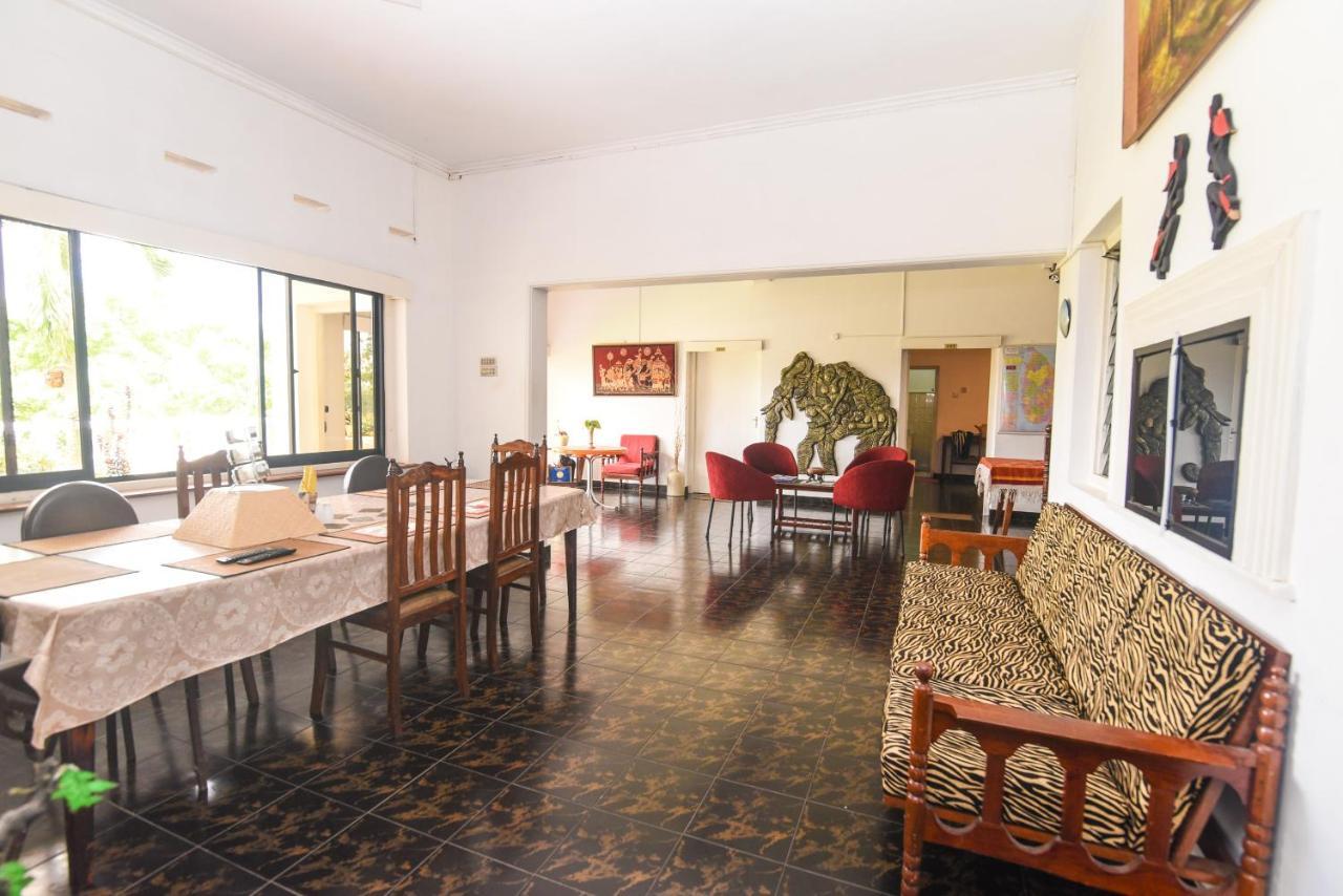 King Leisure Residence Канді Екстер'єр фото